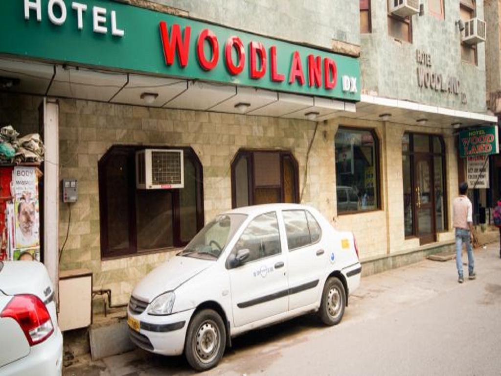 Hotel Woodland Deluxe New Delhi Bagian luar foto