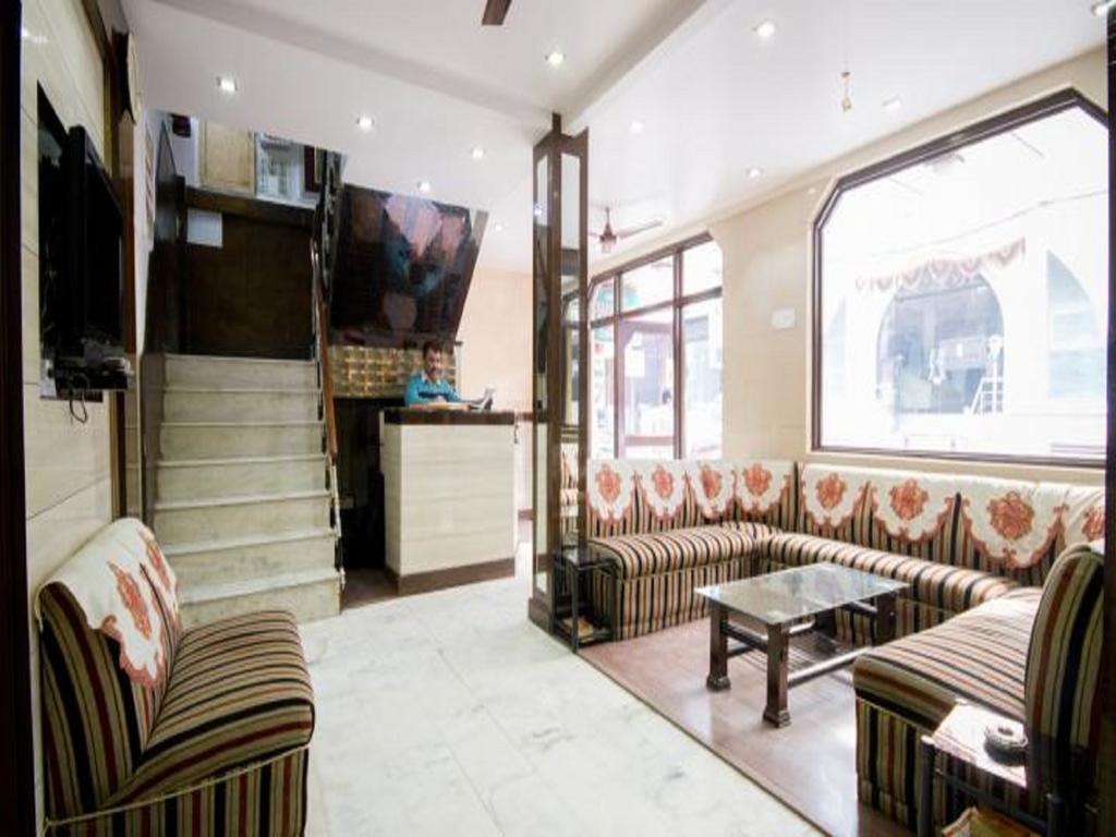 Hotel Woodland Deluxe New Delhi Bagian luar foto